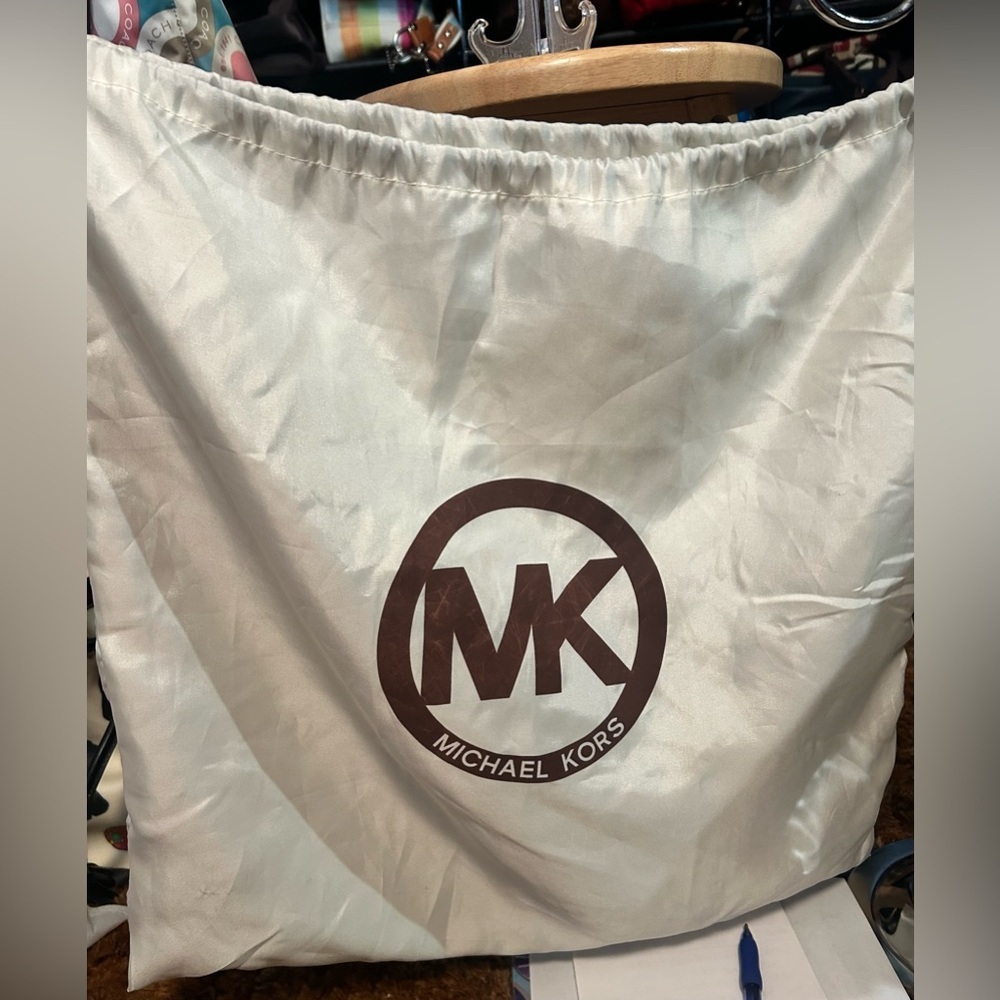 SET Michael Kors Plum Quincy Hobo Tote w/ Matching Long Wallet & Dust Bag w tags - Picture 14 of 15